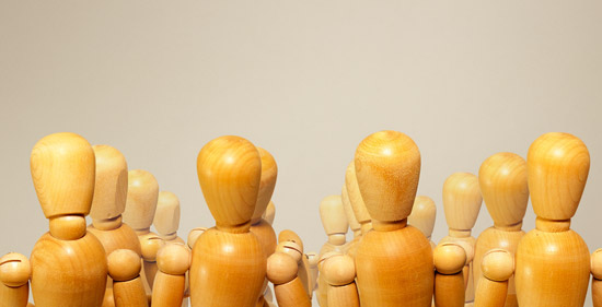 Großgruppe mit Gliederpuppen nachgestellt