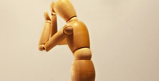 Stress-Management mit Gliederpuppen nachgestellt
